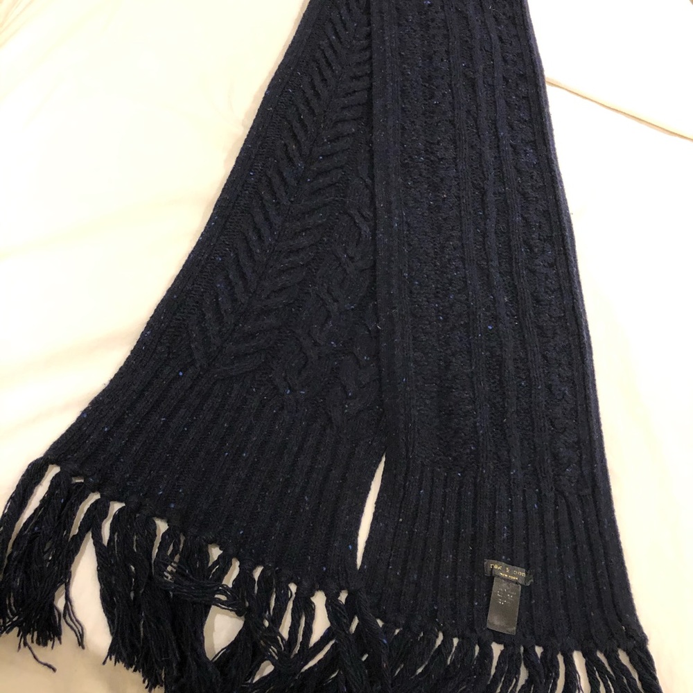 Navy Rag and Bone navy knitted scarf.